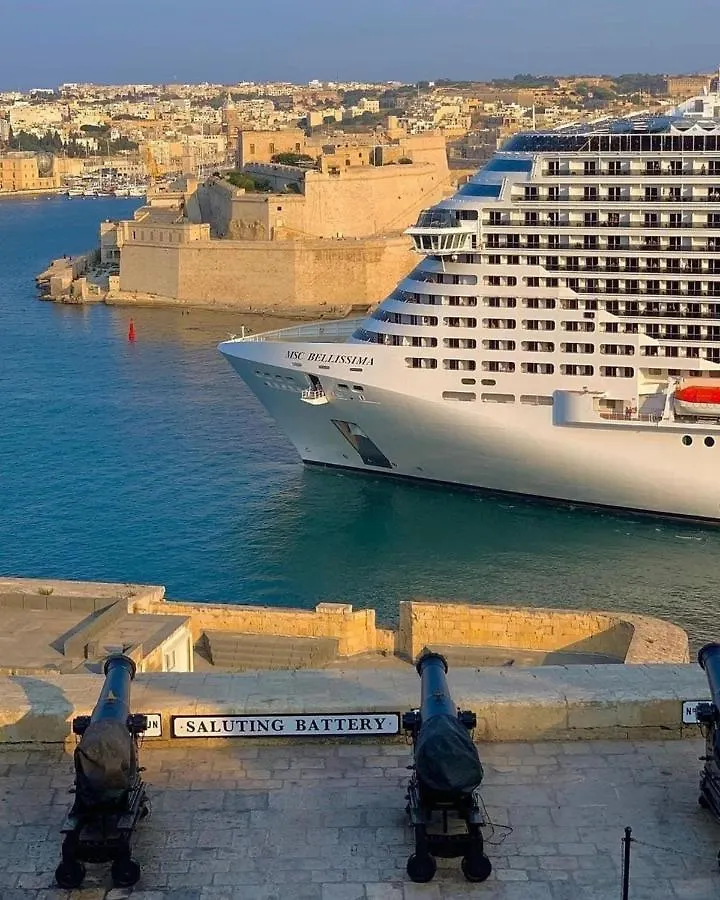 The Exiles Hotel Sliema
