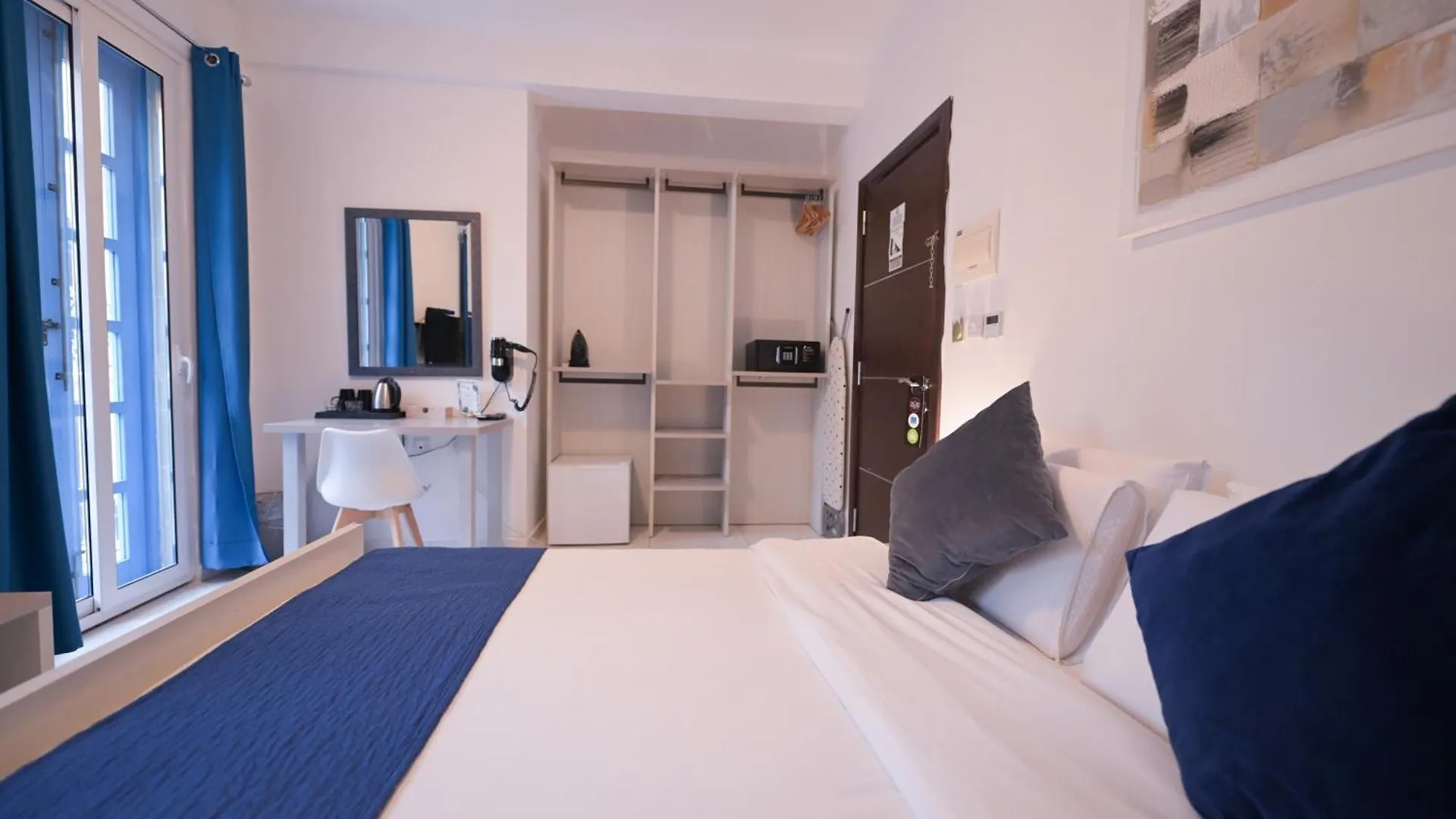 The Exiles Hotel Sliema
